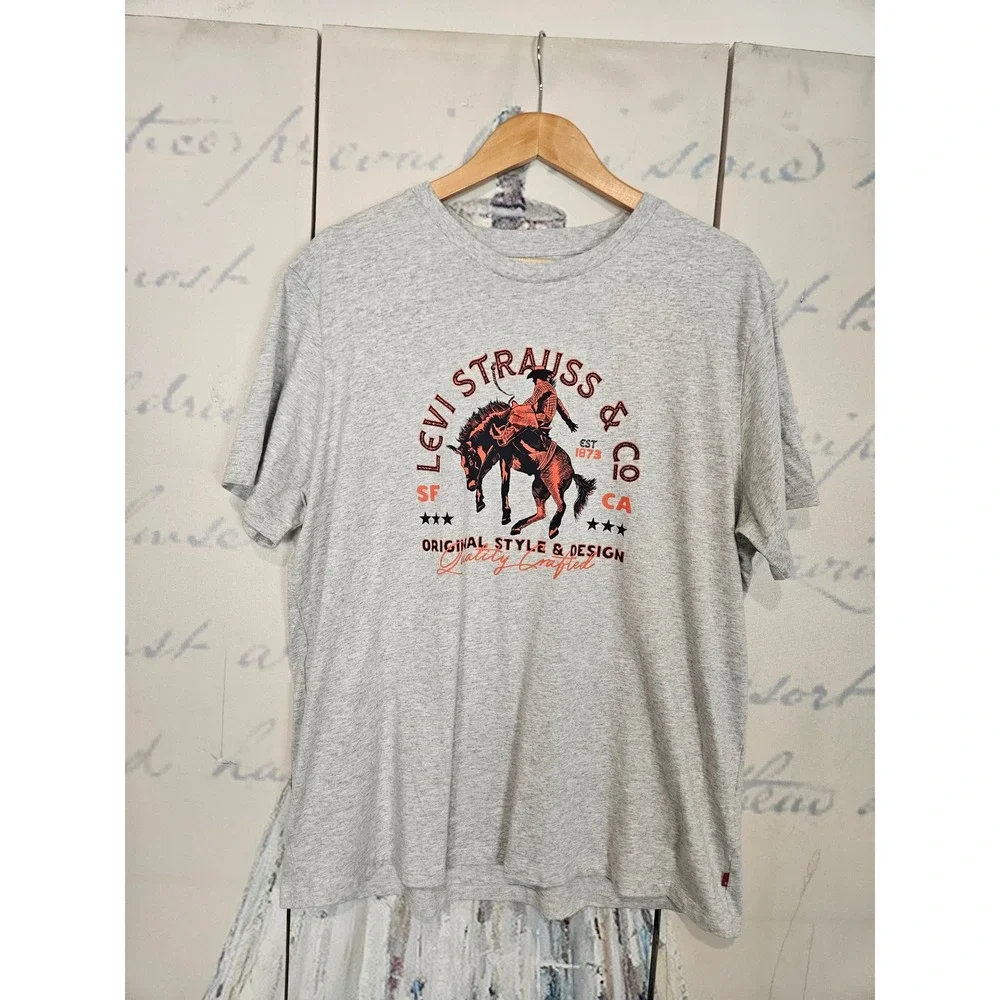 Levi's T-Shirt XL Gray Graphic Bucking Bronco Cowboy Western Americana Cotton